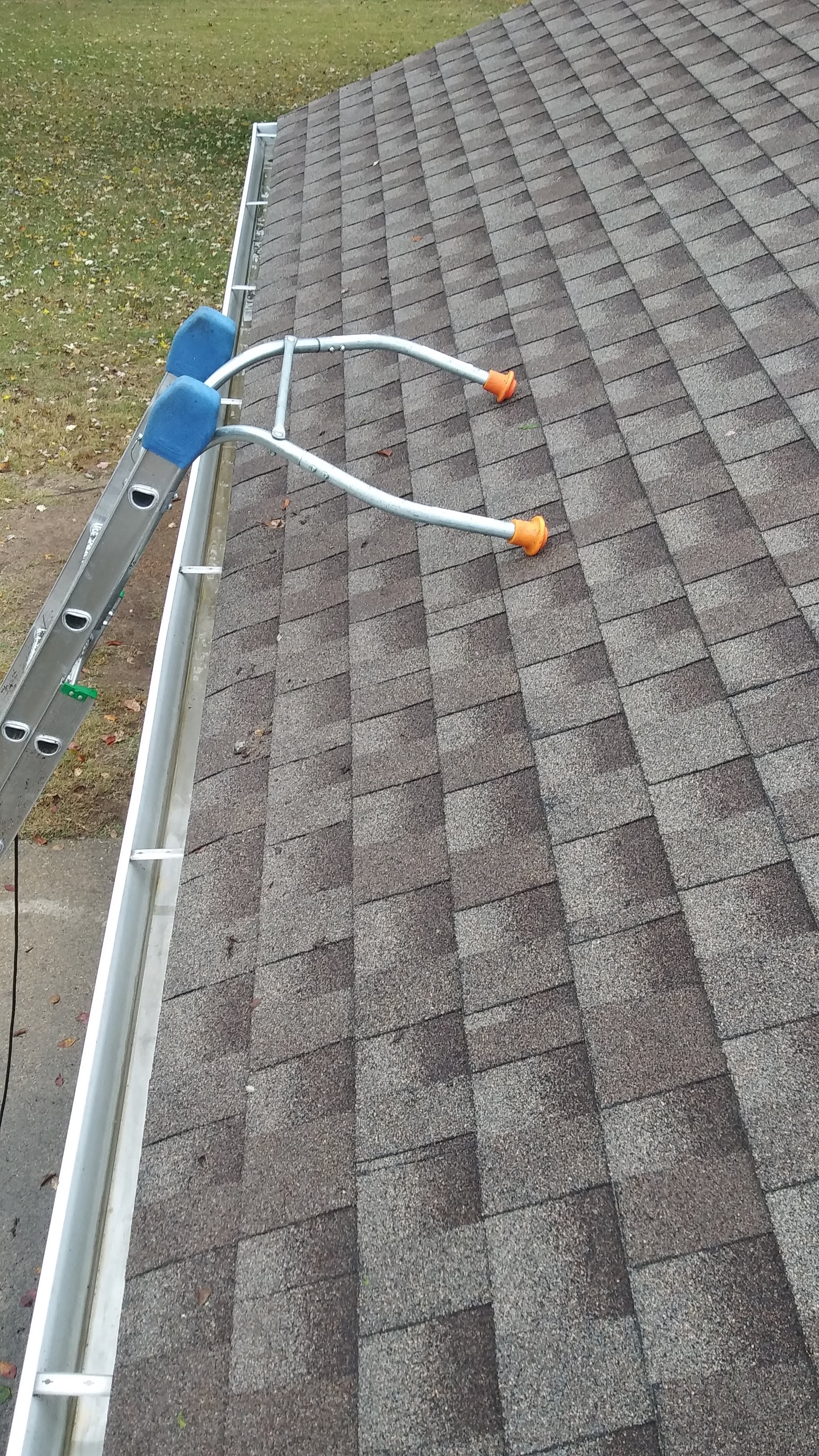 Professional gutter cleaning equipment and tools for high-efficiency maintenance in Paducah, KY.